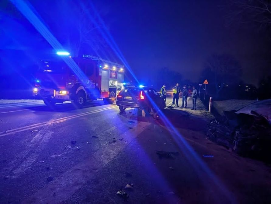 Wypadek w Modle: dwa samochody i ciągnik rolniczy